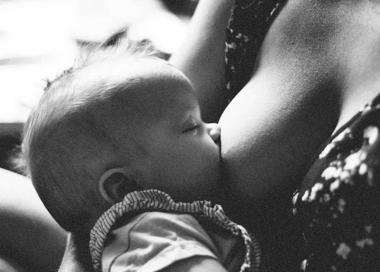 Nova_Ciencia's tweet card. Investigadores andaluces lideran una investigación para identificar biomarcadores en la leche materna que faciliten el diagnóstico precoz de este tumor.