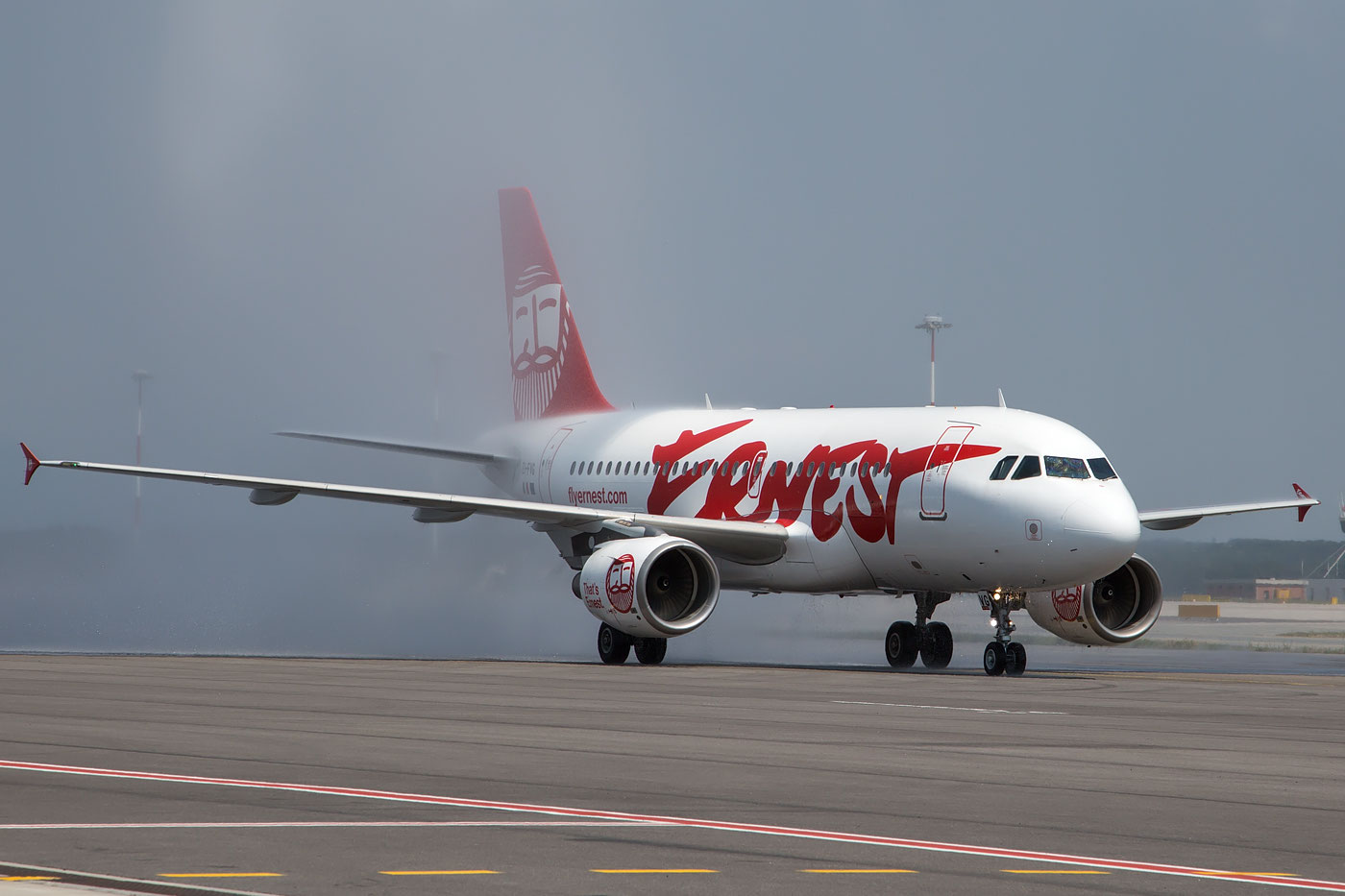 ardu63's tweet card. Malpensa, 30 maggio 2017. Presentazione della nuova linea aerea Ernest Airlines.