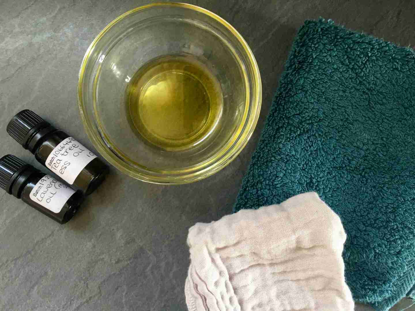 PazNature's tweet card. Achieve radiant skin effortlessly with our gentle facial cleanser using the Oil Cleansing Method for a thorough clean and hydration.