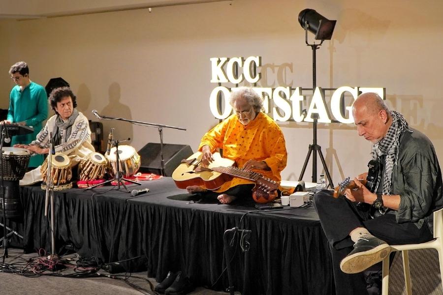 subhenc's tweet card. Vishwa Mohan Bhatt, Subhen Chatterjee and Amyt Datta created magic by blending their unique musical styles