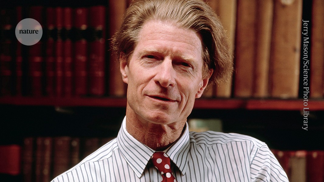 Nature's tweet card. Nature - He showed that specialized cells retain the genes to form an organism.