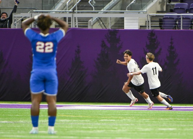 PioneerPress's tweet card. The Cougars will play Blake in the championship game.