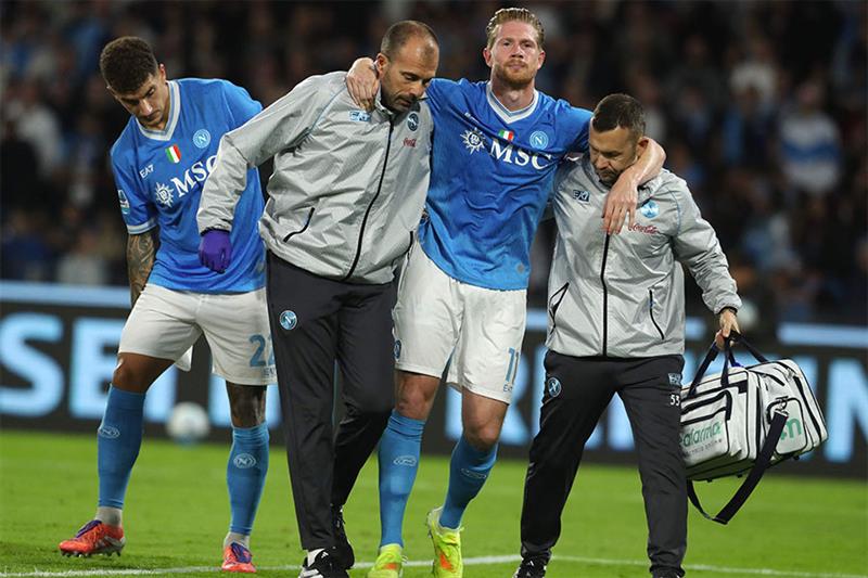 AO_Sports's tweet card. Napoli midfielder Kevin De Bruyne underwent an operation on his injured hamstring in his native Belgium on Wednesday, the Serie A club announced.