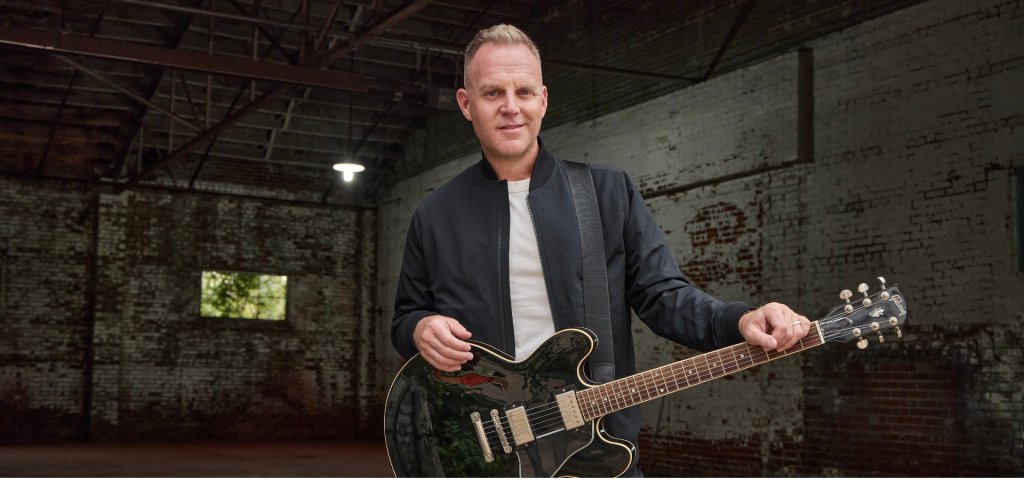 BLNEtv's tweet card. At a time when the world feels heavy, 5x GRAMMY-nominated and award-winning artist Matthew West is reminding listeners of the power of prayer with the release of Don’t Stop Praying (Deluxe Edition),...
