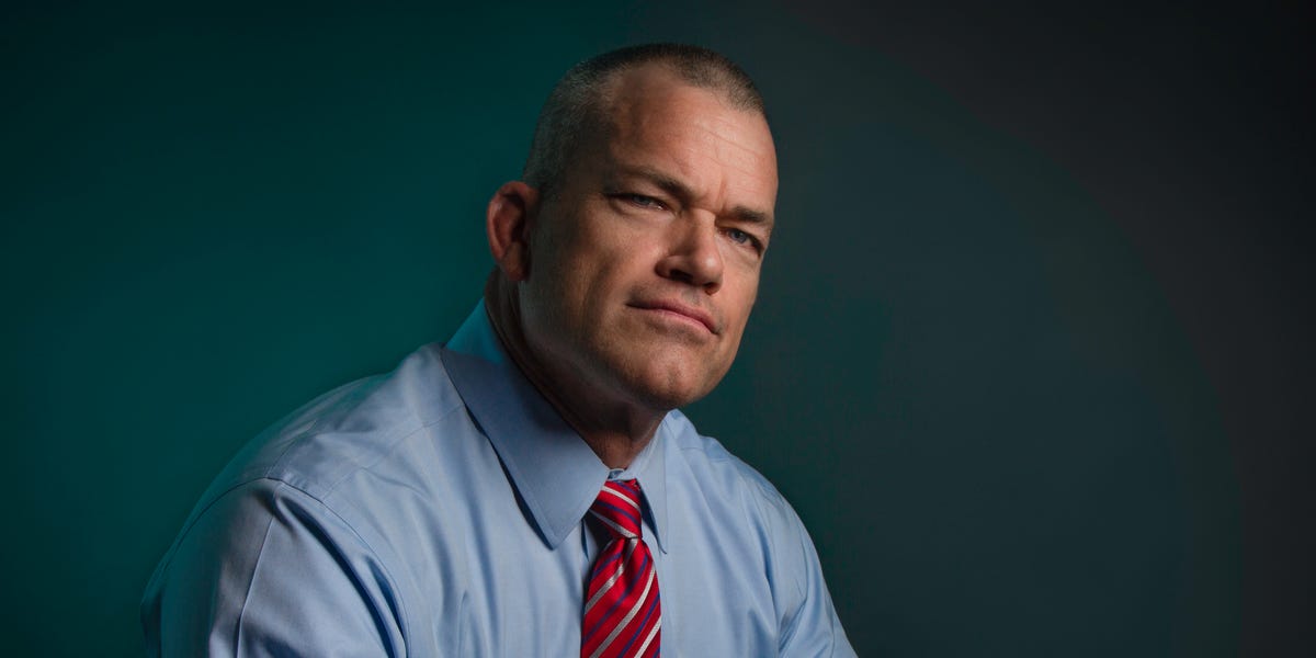 theoracles's tweet card. You'll get much better sleep if you turn off Netflix and spend the time before bed quietly reading, stretching, or drinking tea.