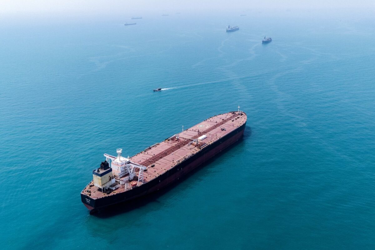 orae_signal's tweet card. A buildup of a billion barrels of oil on the world’s oceans includes a disproportionately large amount of crude from nations subject to some kind of sanctions — a sign the measures are bringing a...