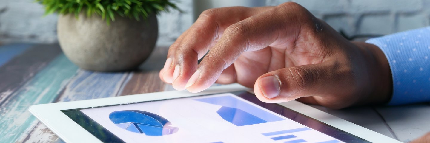 SingleStoneTech's tweet card. A financial industry leader partnered with SingleStone to invest in data transparency, improving decision-making and reporting capabilities through enhanced data governance and integration.