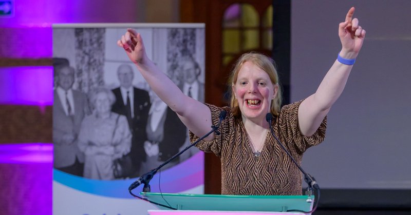 Tweet card summary image