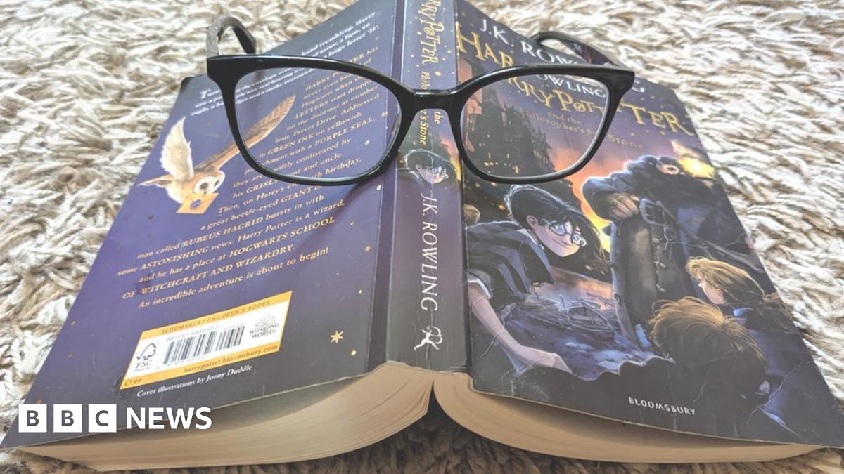 Dynaminet's tweet card. The combined terms of 13 top apps including TikTok, WhatsApp and Zoom would take 17 hours to read.