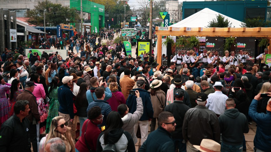 studiotvnoticia's tweet card. Quando fecharam os portões da 48ª Expointer, às 20h deste domingo (7/9), a feira conquistou mais uma marca inédita. Fora