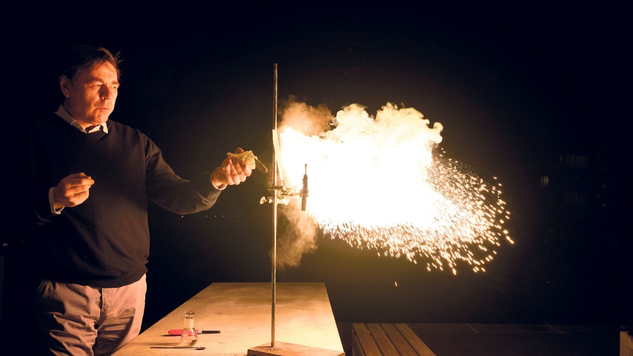 tueinnospace's tweet card. Metaalpoeder geldt als een veelbelovende duurzame brandstof voor de industrie. Een studententeam van de TU Eindhoven wil de techniek bewijzen door nog deze zomer een CO₂-vrij biertje te brouwen.