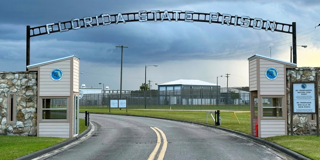 NBCNews's tweet card. Gov. Ron DeSantis signed the death warrant two days before the execution of Richard Barry Randolph.