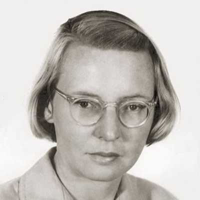 CSIRO_ATNF's tweet card. Dr. Elizabeth Mahony, a research scientist at CSIRO, joins us to talk about Australian pioneering radio astronomer Ruby Payne-Scott, and the gendered barriers that ended her career.Read more about...