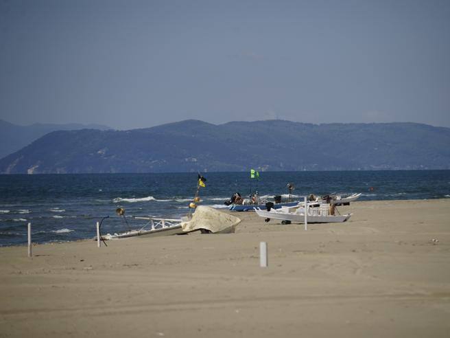 BlogViaggiatore's tweet card. pari a 0,2. È questa la soglia che scienziati e governo ritengono indispensabile per ipotizzare di concedere