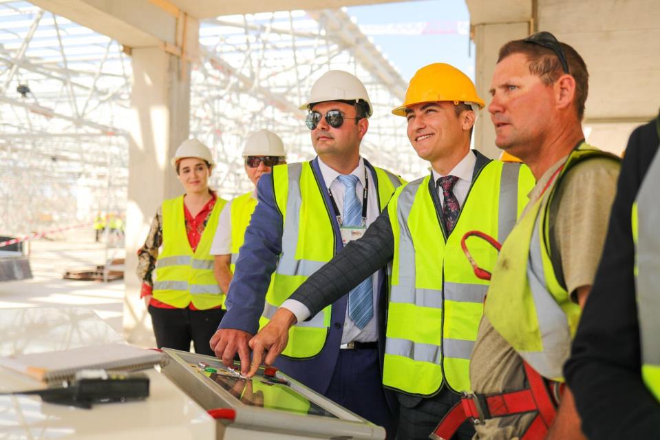 ChameleonLean's tweet card. The roof structure of SR Technic’s new aircraft hangar was lifted in place on Thursday, marking another milestone in the company’s €40 million investment.
