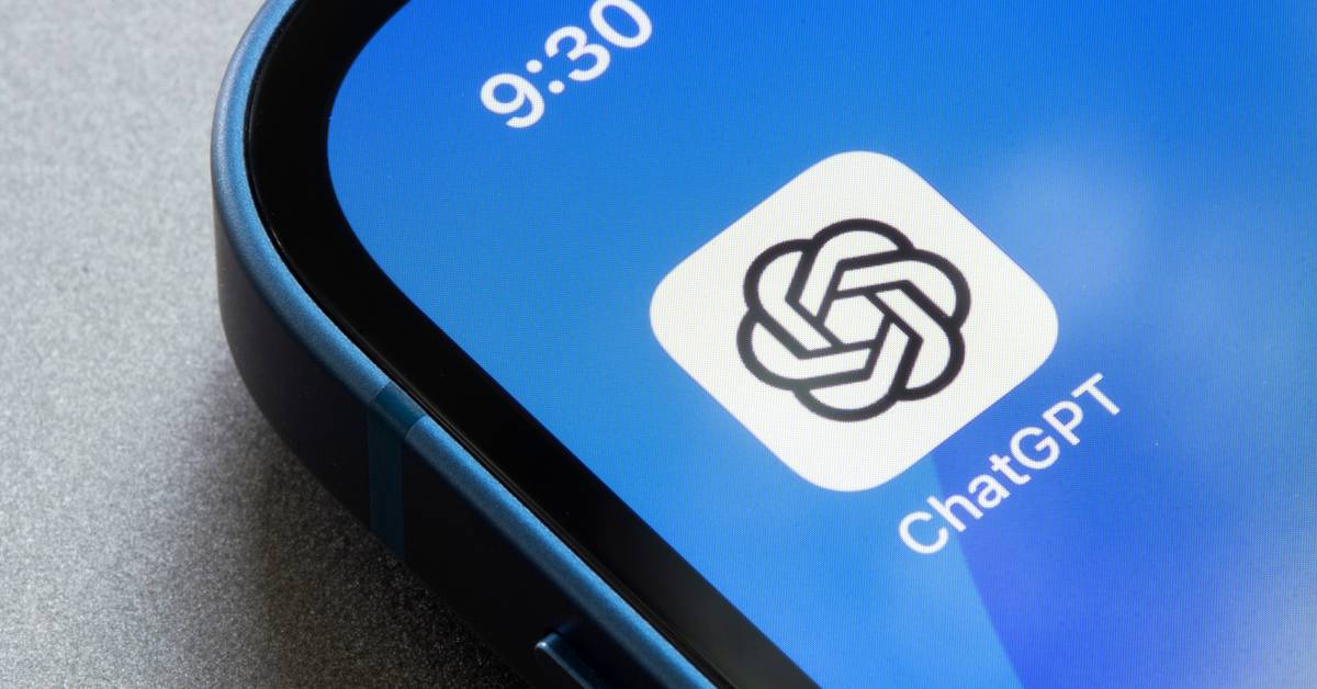 jowiscope's tweet card. You can now talk to ChatGPT directly from your phone's home screen.