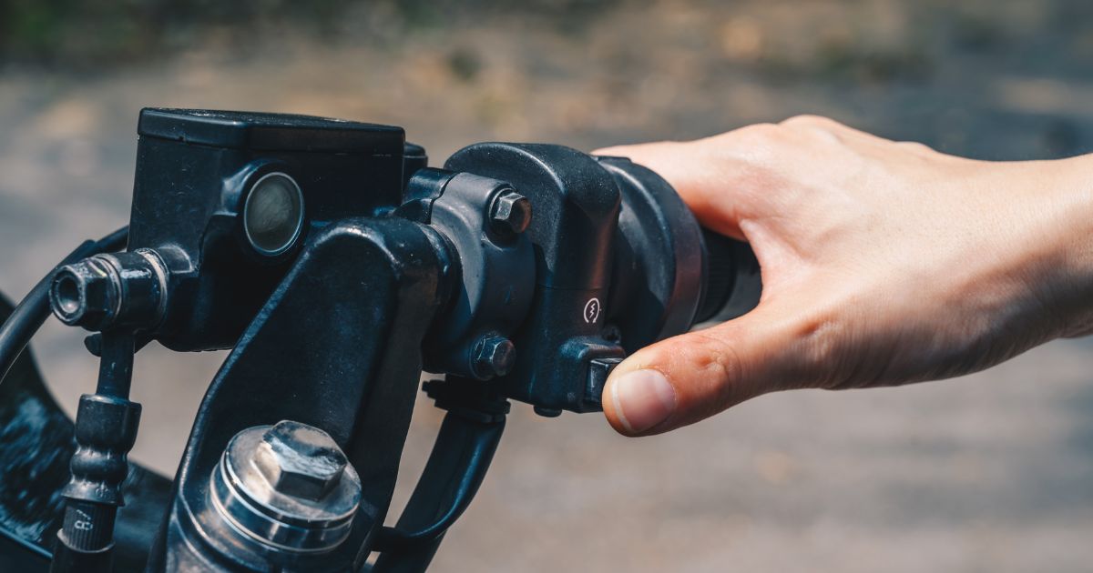 motoconnectweb's tweet card. あなたのバイクの調子はいいですか？　エンジン始動できなくてアセった経験はありませんか？「故障かな？」と思う前に、バイクをよく確認しましょう。基本に忠実に、最初から確認すれば「原因は凡ミスだった」ということはよくあります。 […]