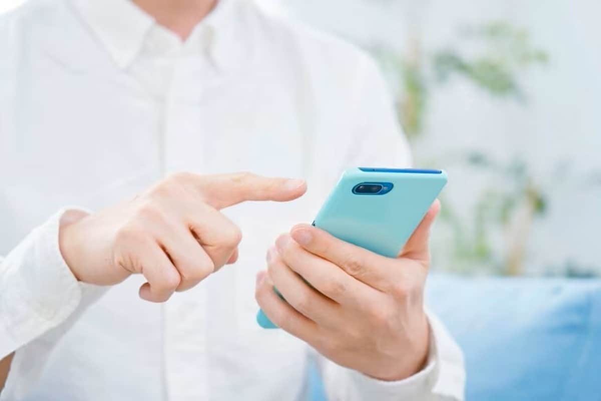 niako731's tweet card. チンチラ愛から出来上がったスマホケースが素敵すぎる…！文庫本風のオリジナルデザインがX上で話題になっています。コメント欄では、「あまりにも良すぎる……！」「センスが爆発」といった声が寄せられています。