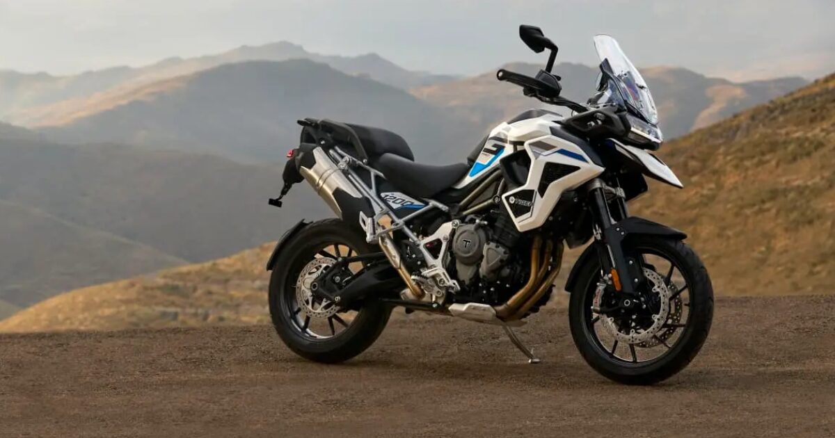 motoconnectweb's tweet card. トライアンフモーターサイクルズジャパン株式会社（本社：東京都港区海岸 代表取締役社長:大貫陽介）は、2025年11月11日（火）、「Tiger」シリーズの特別仕様車、「Alpine Edition（アルパイン・エディション）」 および 「Desert Edition（デザート・エディション）」 を発表いたします。