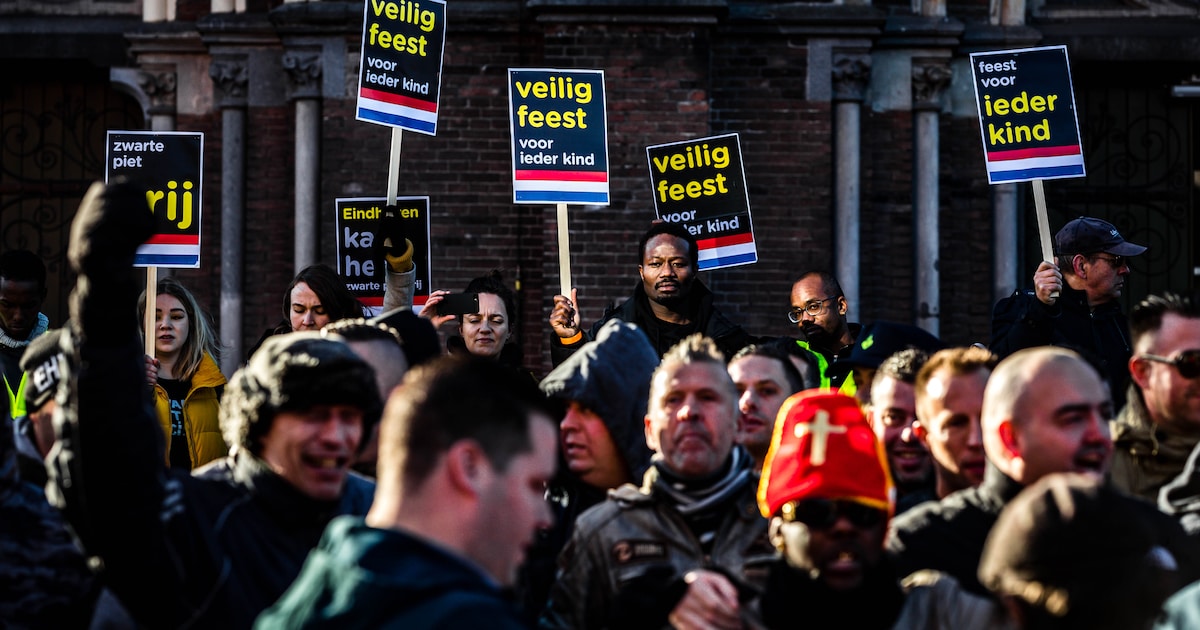 MolletjeJ's tweet card. Kick Out Zwarte Piet (KOZP) gaat in november in meer dan twintig verschillende plaatsen in Nederland de straat op om te demonstreren voor een inclusief sinterklaasfeest. Dit gebeurt tijdens sinterk...