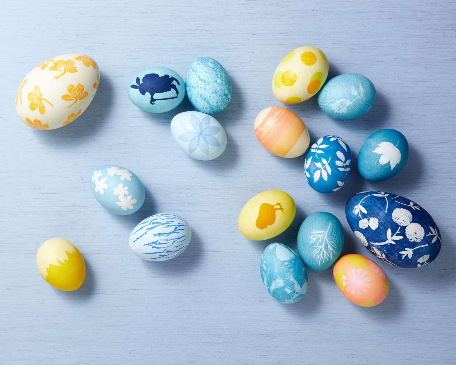 EasyLockStorage's tweet card. Browse our most creative ideas for decorating Easter eggs that we've hatched over the years—see designs and techniques like dyeing, decoupaging, marble painting, and more.