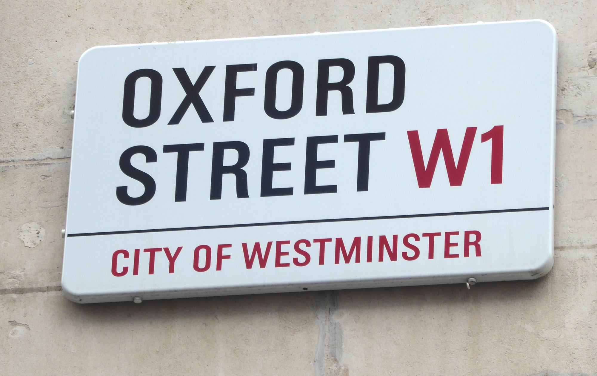 Rooftopvegplot's tweet card. In Fitzrovia we have been pressing the council to increase residential amenity at the same time as Oxford Street is improved.