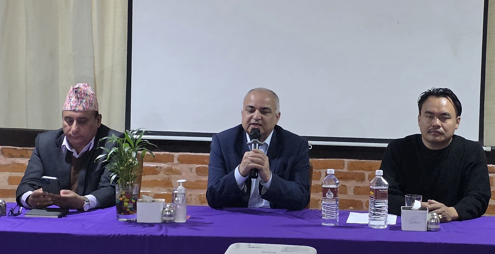 hamrodainiki's tweet card. २७ कात्तिक, काठमाडौँ । नेपाल चेम्बर अफ ट्याक्स कन्सलटेन्ट्सको आयोजनामा आगामी मङ्सिर २ गतेदेखि ५ गतेसम्म काठमाडौँमा अन्तरराष्ट्रिय कर सम्मेलन आयोजना हुने भएको छ । आज आयोजित पत्रकार सम्मेलनमा उक्त जा…