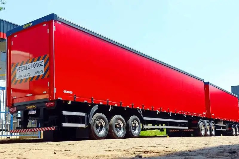 WebCaminhoes's tweet card. Vendas de implementos rodoviários caem 5,62% até setembro (111 mil unidades) no Brasil. Reboques e semirreboques puxam a baixa, mas carrocerias sobem.