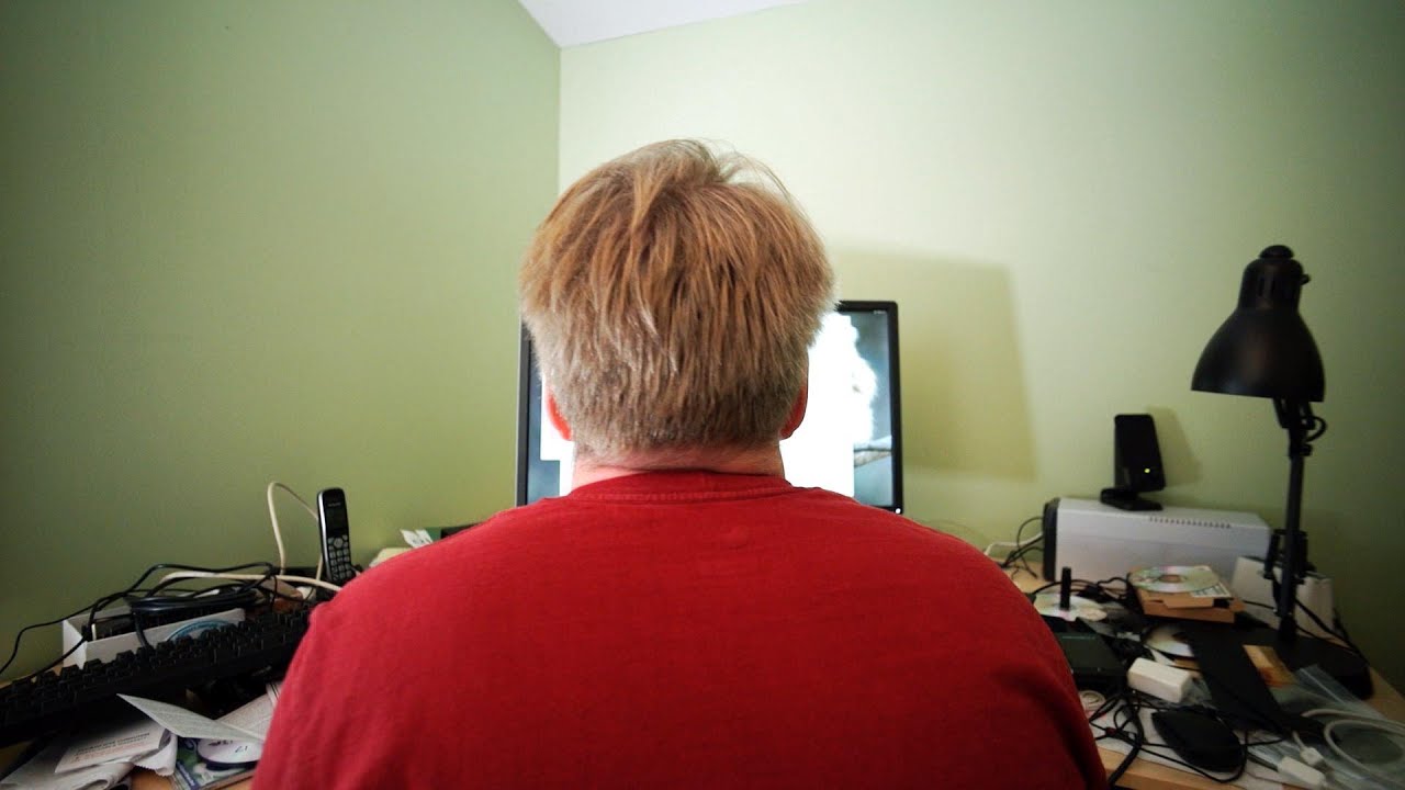 SingularityAge's tweet card. My First Line of Code: Linus Torvalds