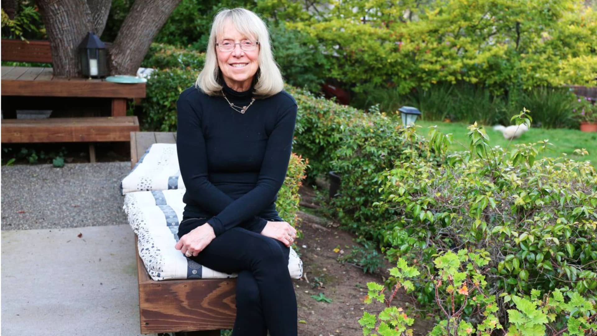 FreeRangeKids's tweet card. Bestselling author and parenting expert Esther Wojcicki raised three highly successful kids. She shares the "unpopular" parenting rule that she wishes more parents would follow.