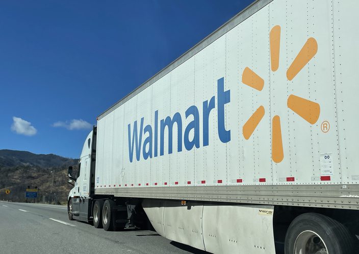 ExpansionSolMag's tweet card. 725,000-Square-Foot Facility to Serve 180 Stores with AI-Driven Efficiency Wellford, SC — September 8, 2025 — Walmart has officially opened its newest high-tech perishable distribution center in...