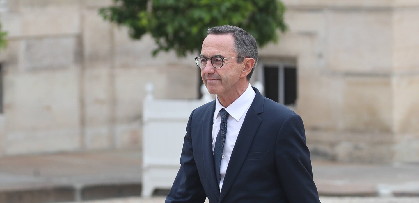 Chr_Ollivier's tweet card. Une partie des troupes de Laurent Wauquiez n'a toujours pas digéré les propos tenus à leur encontre par le parti après la chute du gouvernement Lecornu