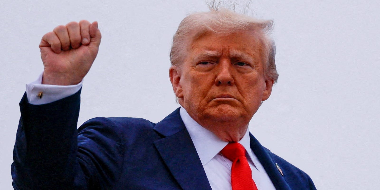 HeadlineZooo's tweet card. President Donald Trump continues to see historically low approval ratings. Gallup found Americans reacted strongly to Charlie Kirk's murder.