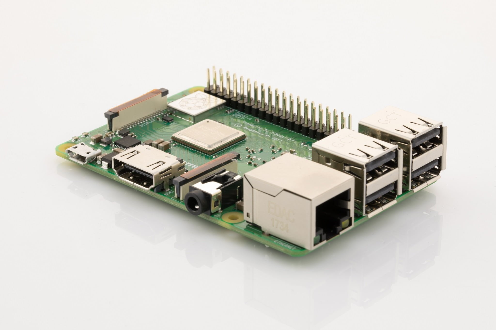 RaspberryPidk's tweet card. Raspberry Pi 3 Model B+ er den nyeste model i Raspberry Pi 3 serien. Den har en 64-bit quad core processor som kører 1,4 GHz samt dual-band 2,4GHz/5GHz trådløst LAN, Bluetooth 4.2/BLE, hurtigere...