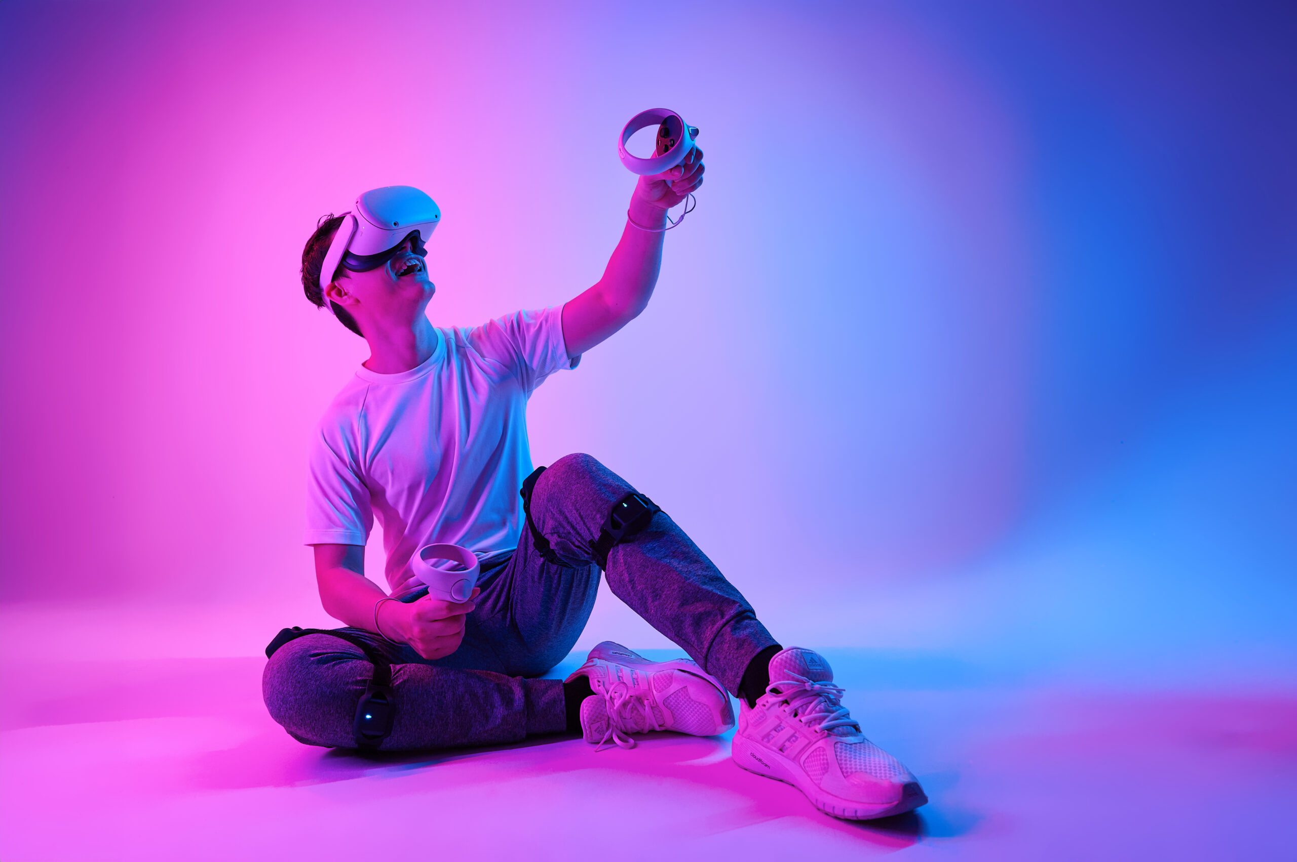 GamesBeat's tweet card. Refract has revealed their latest AXIS VR accessory, the AXIS Lite. This four-node system allows users to track their leg movements in VR.