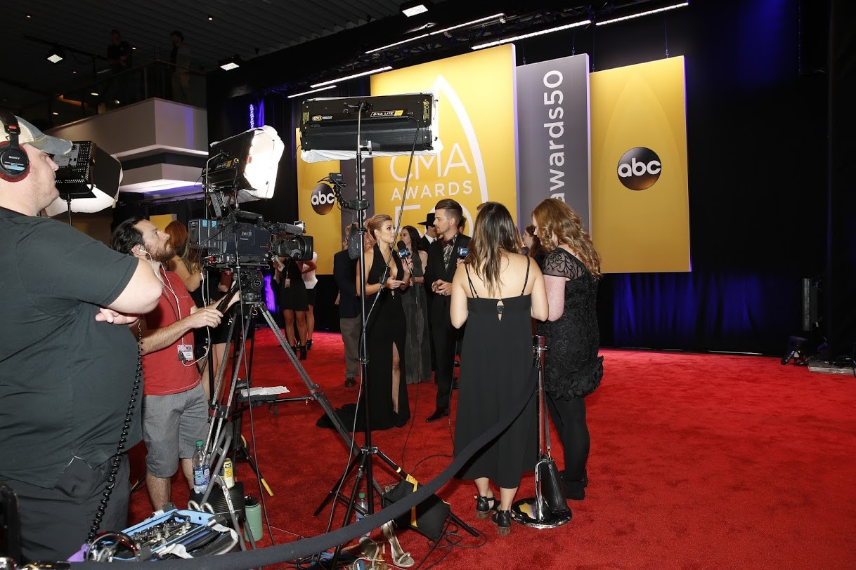 bigvisual_group's tweet card. From the red carpet to the green room, our visual branding products will stand out among the brightest lights!