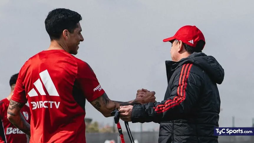 Andres_Burgo's tweet card. En 2010, el Muñeco sufrió cuando el entonces DT, Cappa, no lo hizo ingresar en su adiós ante Tigre. Quince años después, en una decisión sorpresiva en lo simbólico y futbolístico, Gallardo mantuvo en...