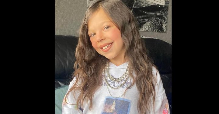 Tweet card summary image