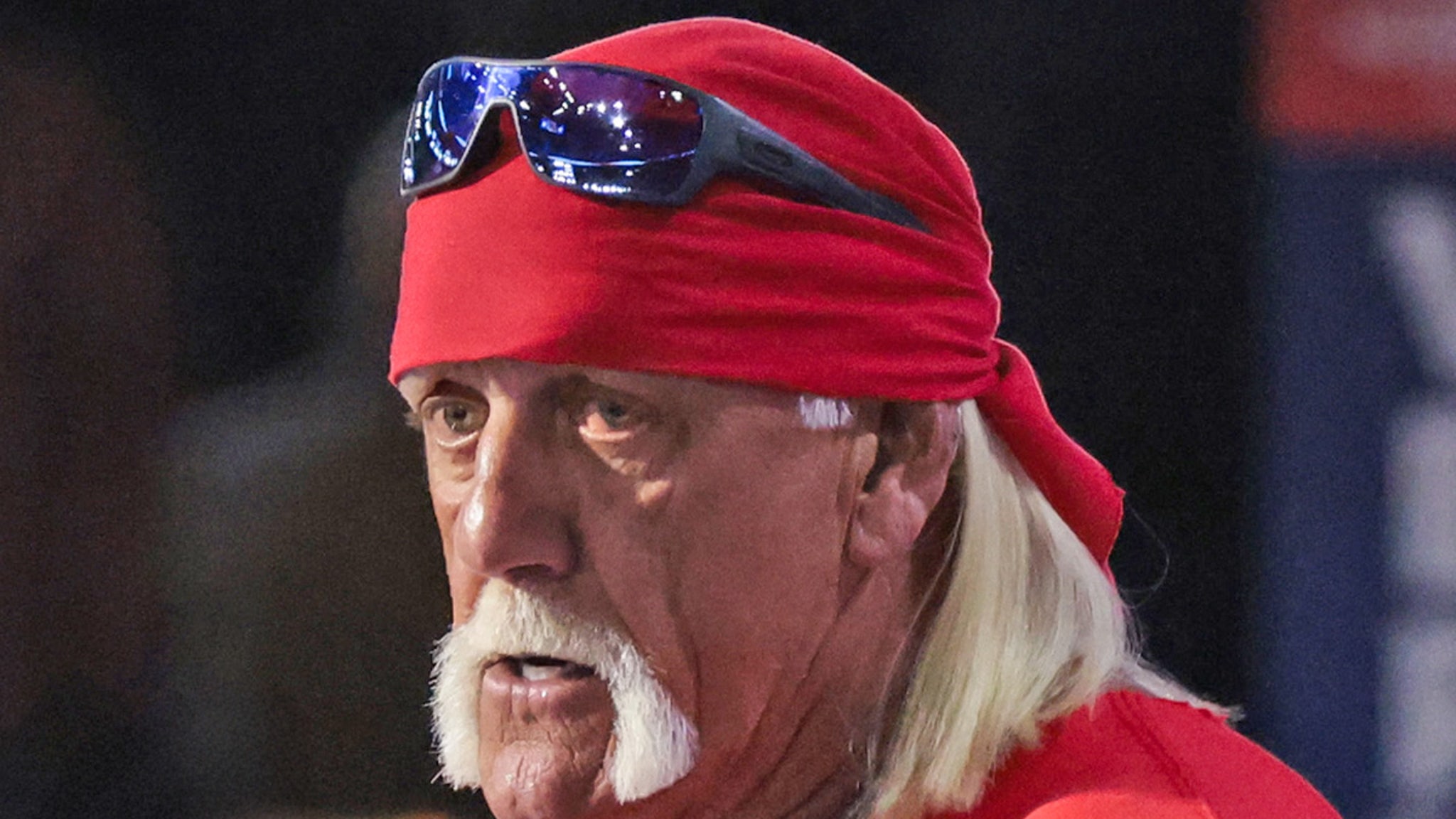 TMZ's tweet card. Wrestling legend Hulk Hogan has died at 71 years old, TMZ Sports has learned.