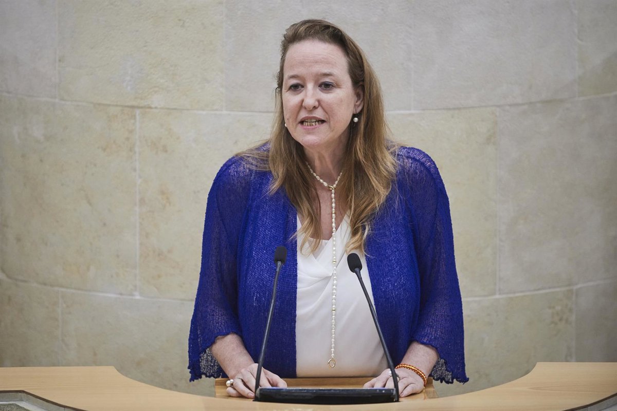 EPCantabria's tweet card. El Grupo Parlamentario Vox ha exigido al PP que "cumpla" su programa electoral y deflacte los impuestos e...