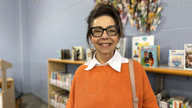 CTSFanshawe's tweet card. A new program at the London library is teaching seniors how to navigate technology on their cell phones and computers so they can be more connected and safe in the evolving online world.