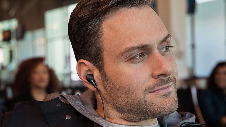 TechWiredUp's tweet card. What are the best earbuds for gaming? We can easily recommend the Bose QuietComfort 20. The Bose QuietComfort 20 are fantastic earbuds.