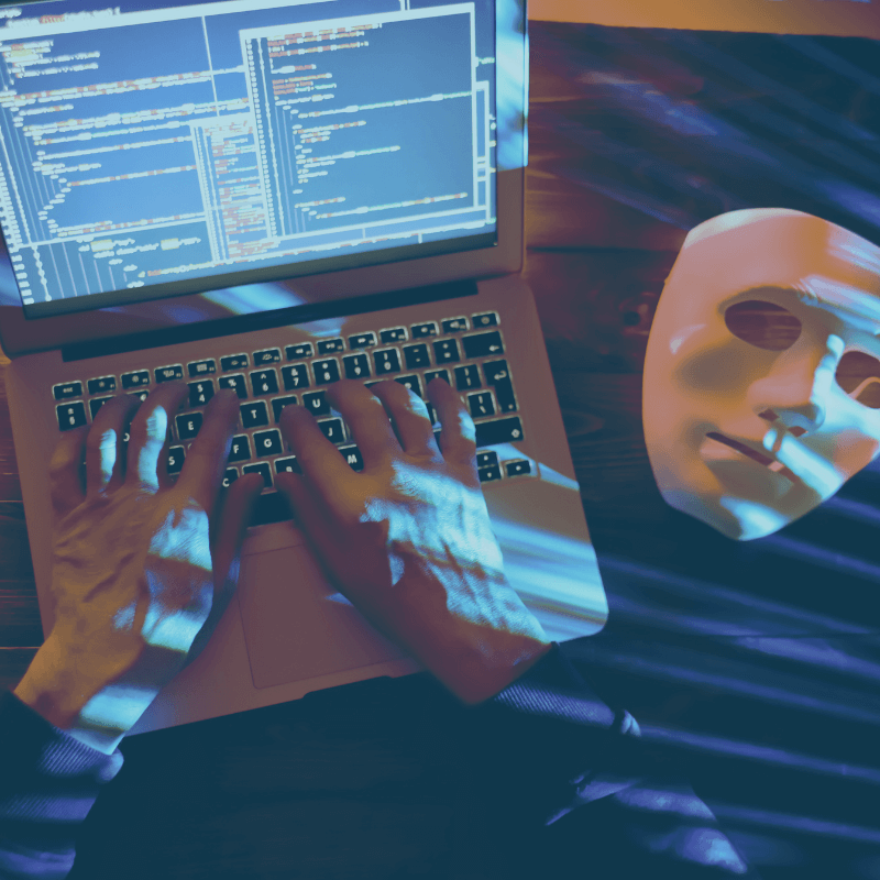 NatiMejiaCM's tweet card. Las estafas online potenciadas por la IA , están causando daños financieros y reputacionales cada vez más graves.