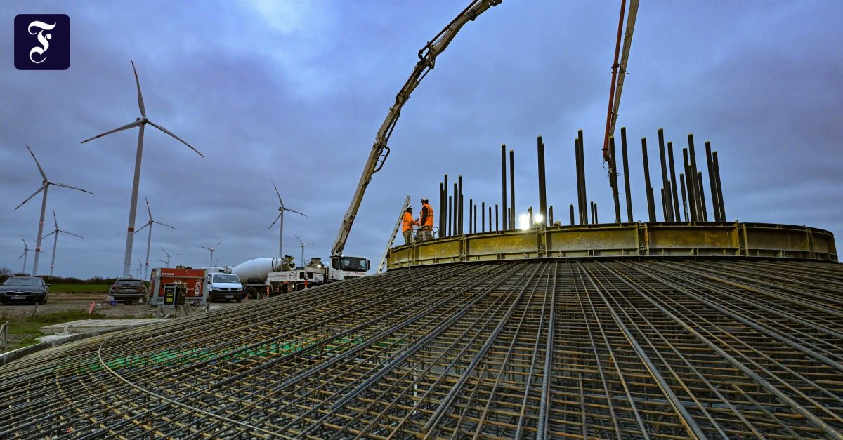 FazitBlog's tweet card. Hohe Abgaben, teure Energie, zu viel Bürokratie: Die Folgen falscher Politik treffen die Wirtschaft immer stärker, warnt Marie-Christine Ostermann, die Präsidentin der Familienunternehmer – und sagt,...