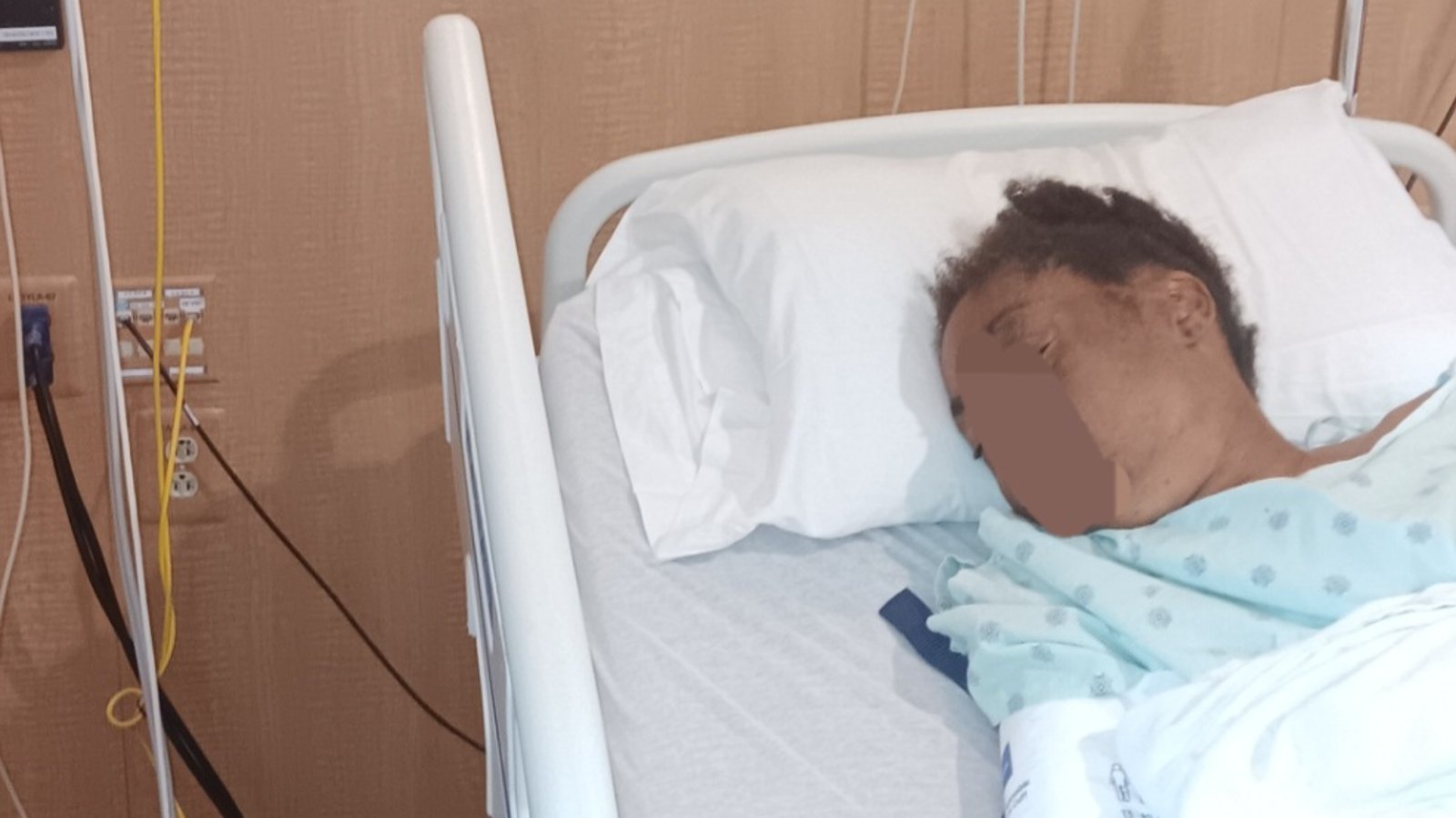 Rickelle_17's tweet card. Hello! This last month has been especially difficult for my mother and I. My mother's health has steadily declined forcing her to stop working and be in & ou...