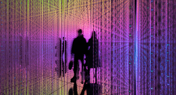 one8solutions's tweet card. A 2025 report finds 17% of workers are using AI tools daily, 27% never do, and less than half have training or education on the technology.