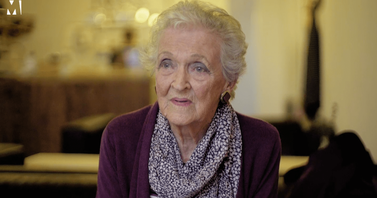 EndLonelinessUK's tweet card. 'If you’re on your own, you sit and glue your eyes to the television in hopes it will entertain you.'