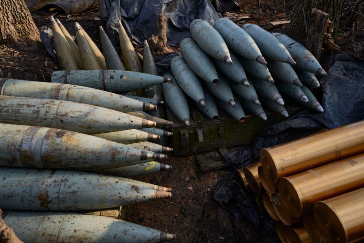 EuromaidanPress's tweet card. China provided Belarus with production lines capable of manufacturing 240,000 artillery shells and 240,000 GRAD system rockets annually, all destined for Russia, a former Belarusian law enforcement...