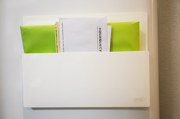 digiup_scansnap's tweet card. 「毎日、文房具。」編集長の髙橋拓也氏が、暮らしの動線に寄り添いながら整理と掲示を一度に叶えてくれる収納アイテム「SEPAL マグラック」をご紹介。やさしいテンダーカラーで、インテリアにすっと馴染む収納ラックです。