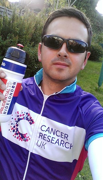 grantstain's tweet card. Help David Stokes raise money to support Cancer Research UK